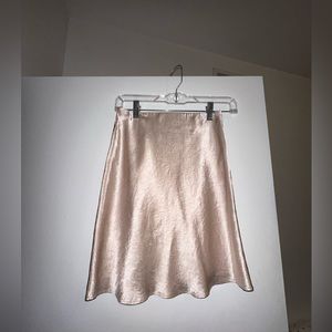 Aritzia light pink skirt
